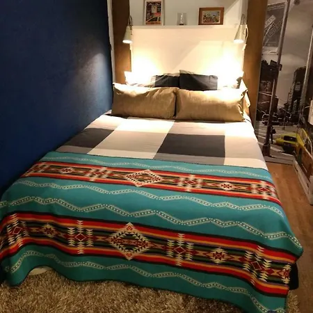 & Away Studio By Cris Guest house *